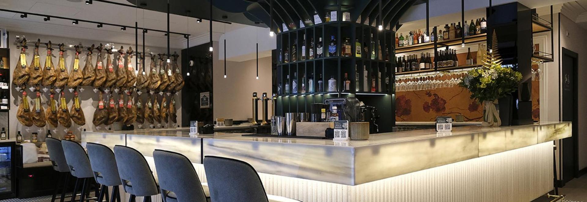 Exclusive Quietness In The Heart Of Madrid With Public Parking, Breakfast, 2 Bathrooms Eksteriør billede