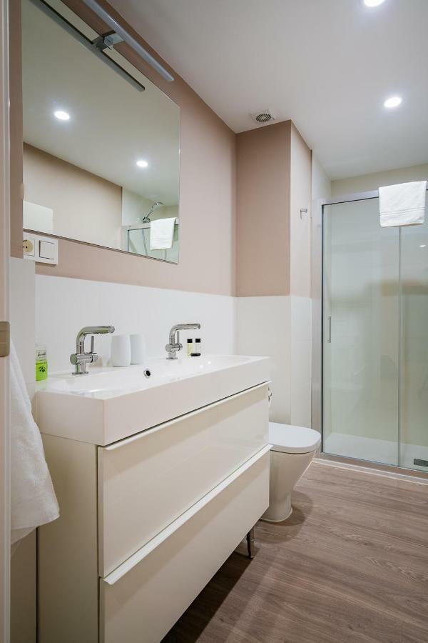 Exclusive Quietness In The Heart Of Madrid With Public Parking, Breakfast, 2 Bathrooms Eksteriør billede